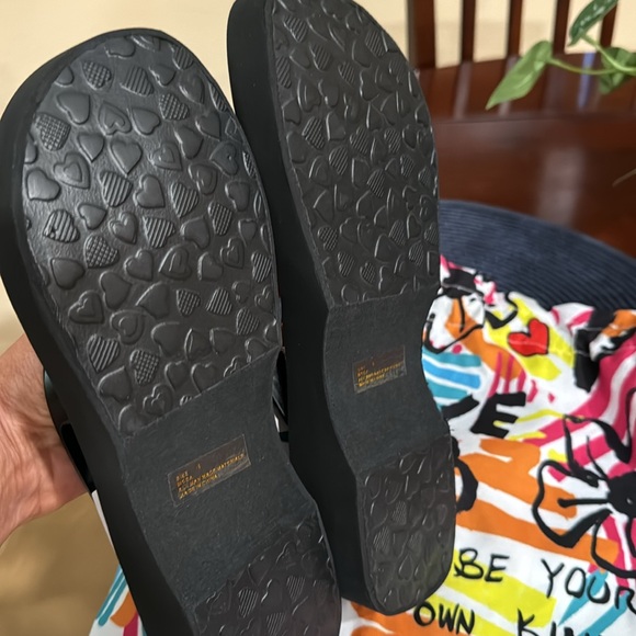 Brighton wedge flip flops new with tags - Picture 3 of 3